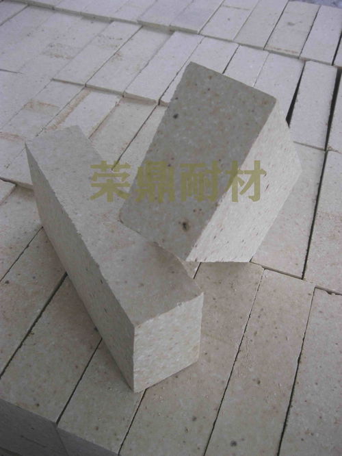 鄭州榮鼎耐火材料 專業(yè)鑄造工業(yè)基石，可靠品質(zhì)值得信賴